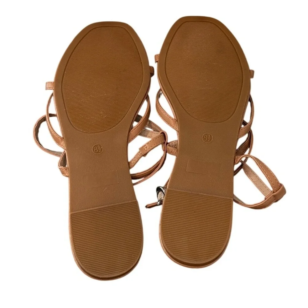 Journee Collection Tan Strappy Flat Sandals Toe Loop Square Toe Womens Size 8.5
